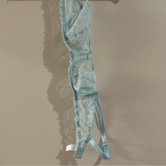 chantelle | merci unlined underwire demi bra in lagoon - Picture 12 of 16